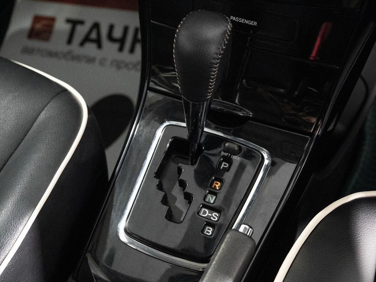 Toyota Corolla Fielder 2009 - фото автомобиля