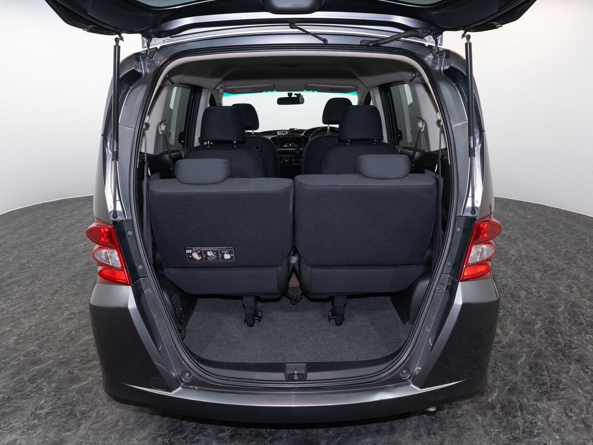 Honda Freed 2008 - фото автомобиля