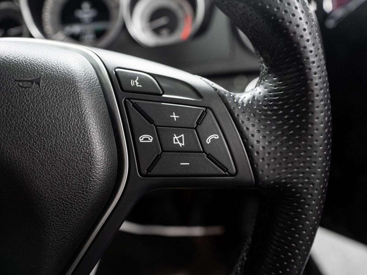 Mercedes-Benz C-Class 2012 - фото автомобиля