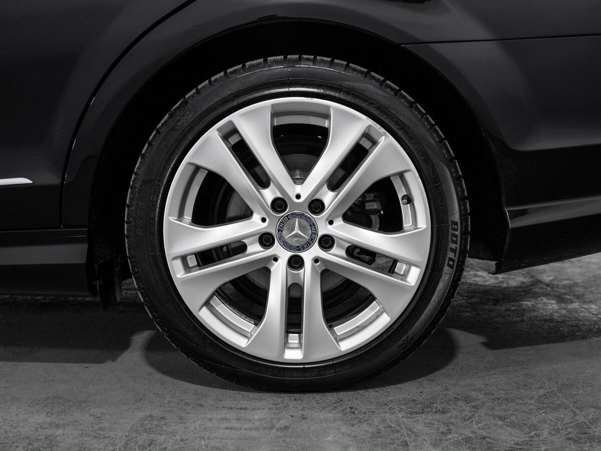 Mercedes-Benz C-Class 2012 - фото автомобиля