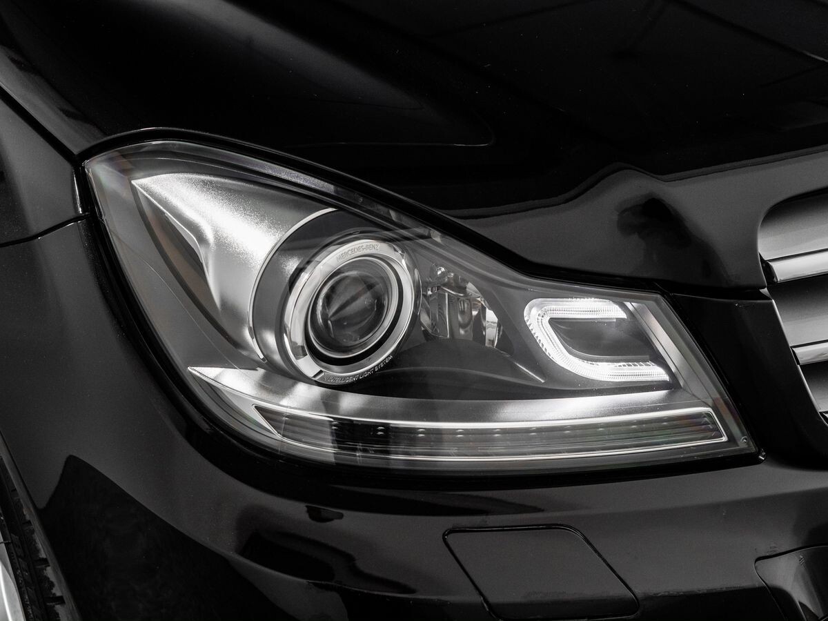 Mercedes-Benz C-Class 2012 - фото автомобиля