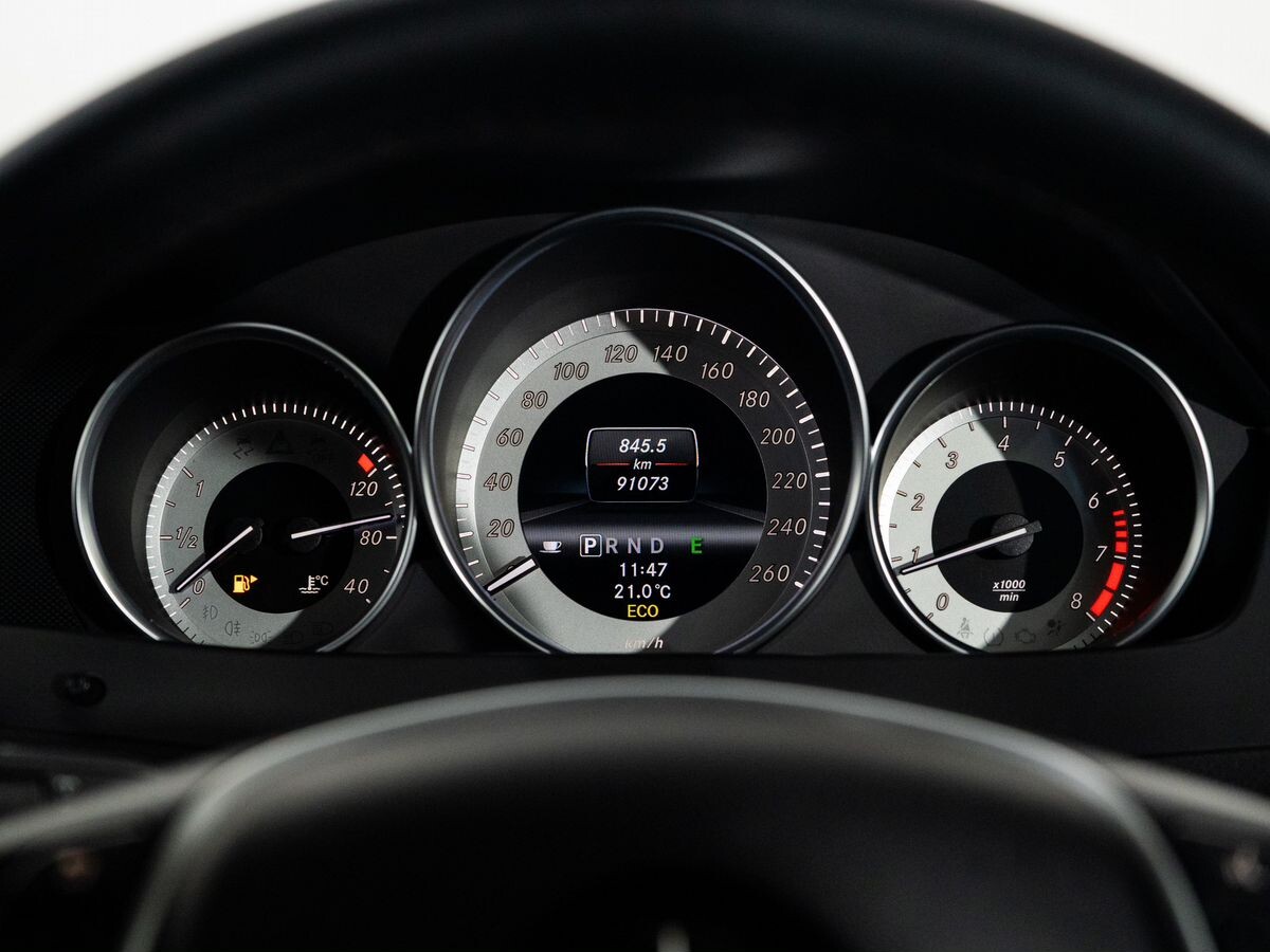Mercedes-Benz C-Class 2012 - фото автомобиля