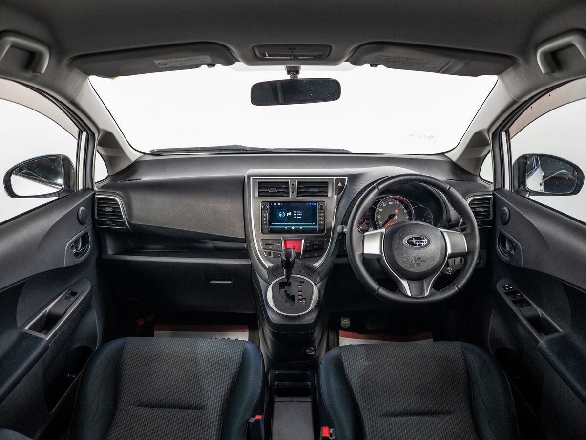 Subaru Trezia 2010 - фото автомобиля
