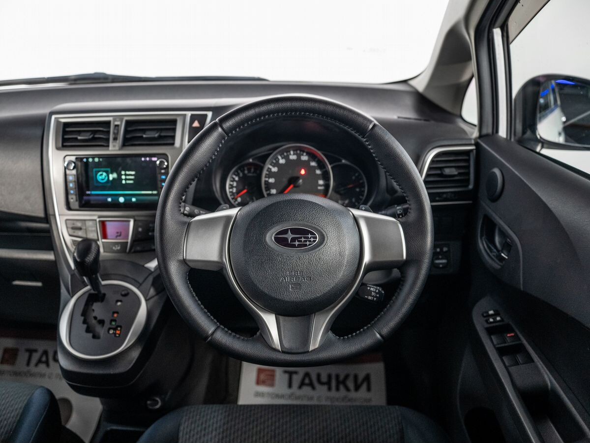 Subaru Trezia 2010 - фото автомобиля
