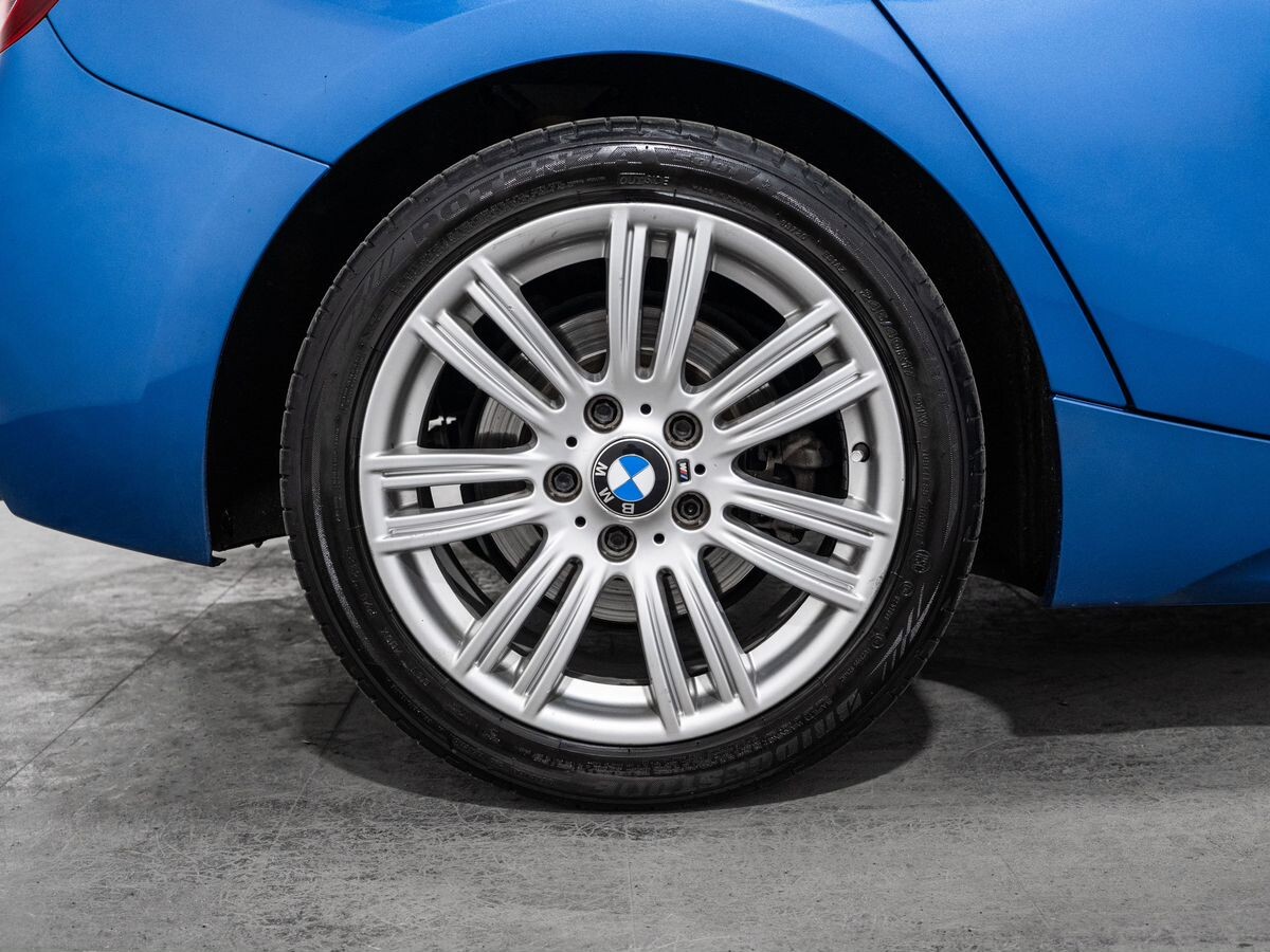 BMW 1-Series 2012 - фото автомобиля