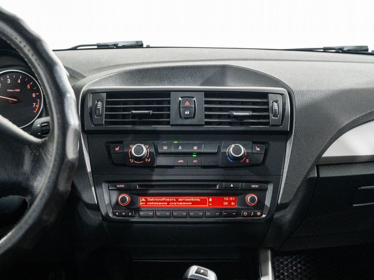 BMW 1-Series 2013 - фото автомобиля