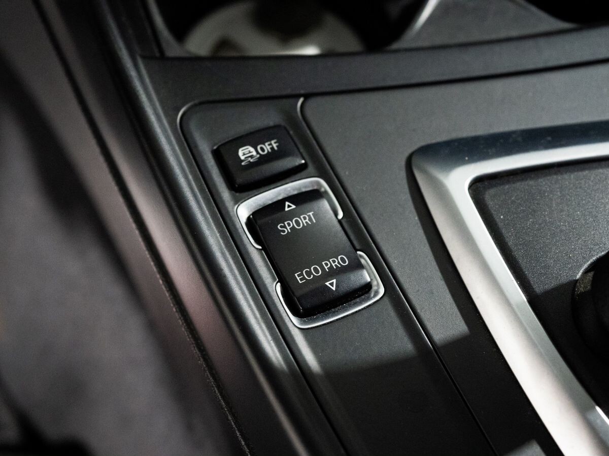 BMW 1-Series 2013 - фото автомобиля