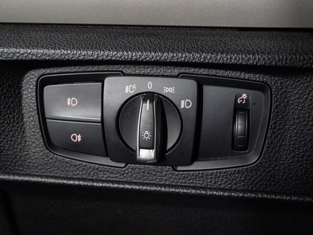 BMW 1-Series 2013 - фото автомобиля
