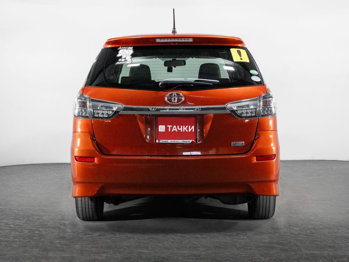 Toyota Wish 2016 - фото автомобиля