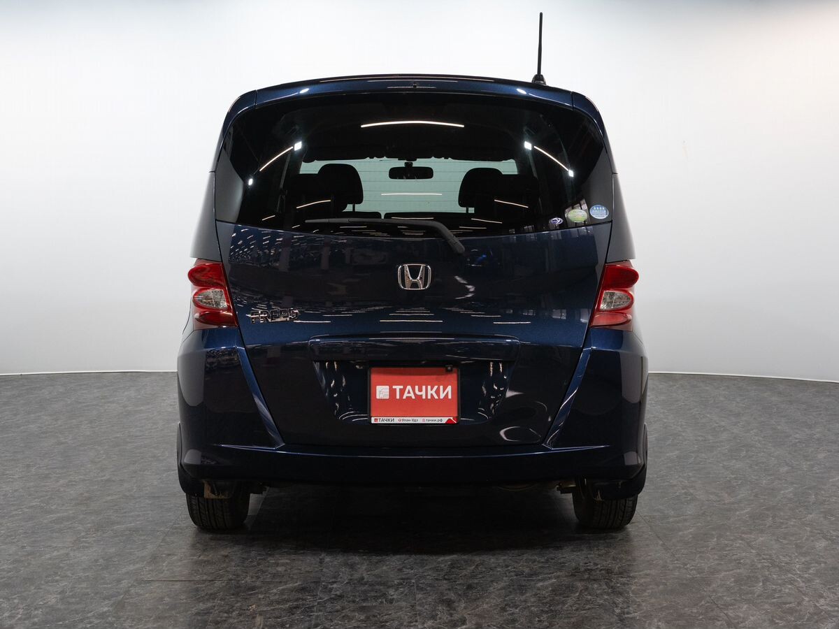 Honda Freed 2010 - фото автомобиля