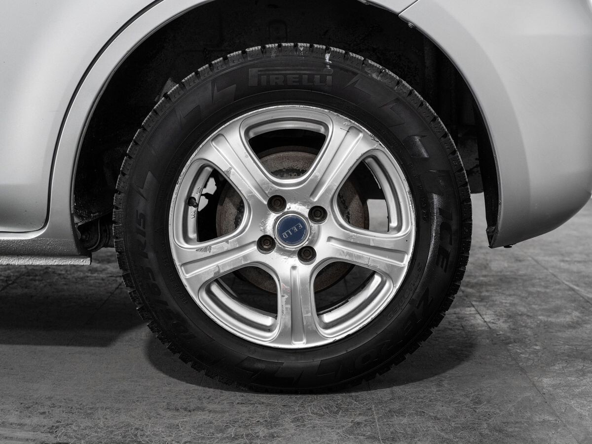 Toyota Sienta 2006 - фото автомобиля
