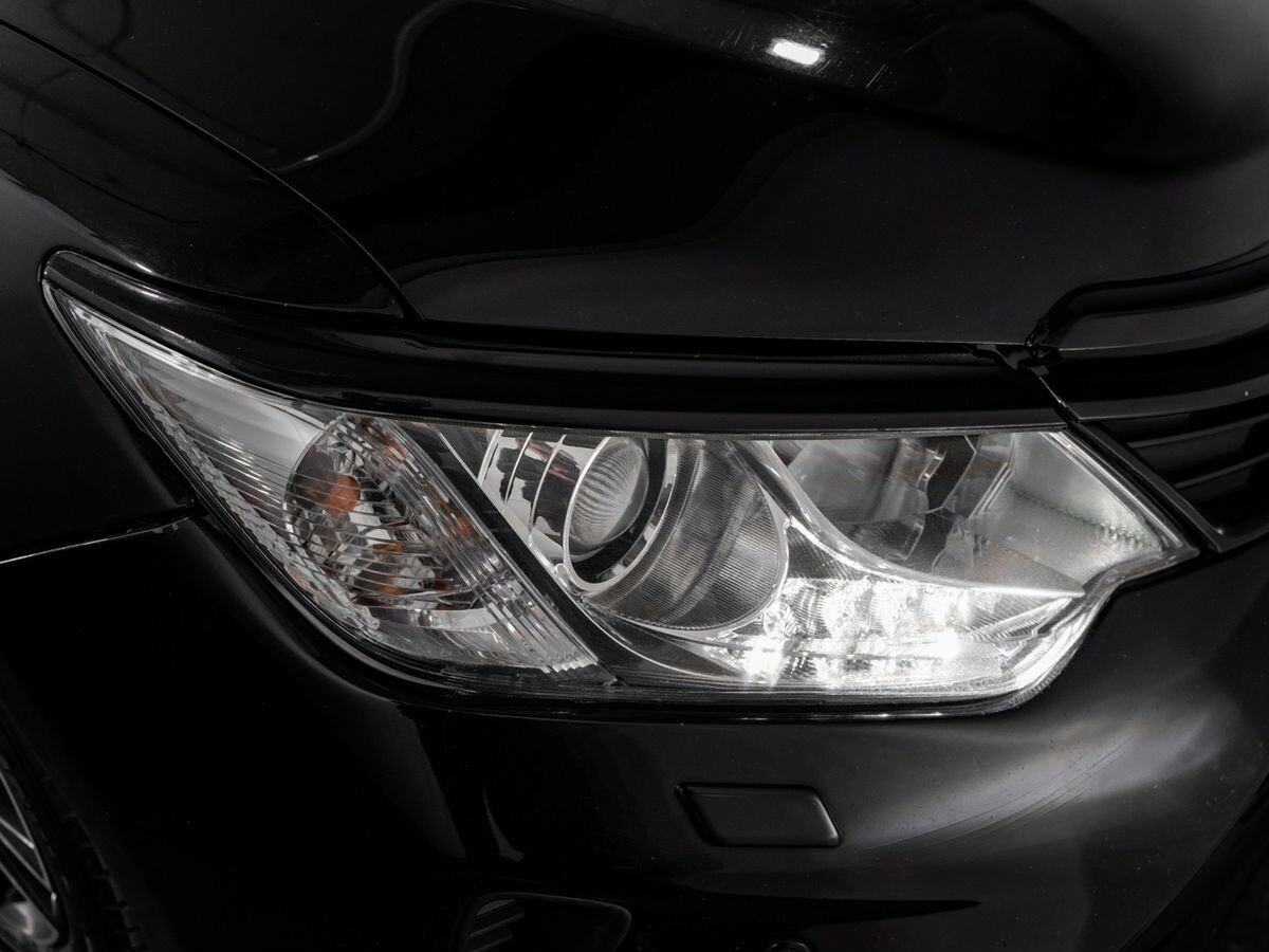 Toyota Camry 2017 - фото автомобиля