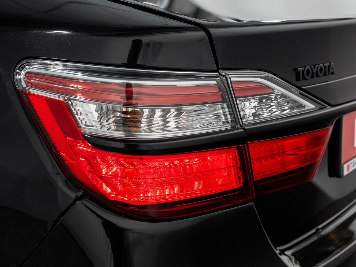 Toyota Camry 2017 - фото автомобиля