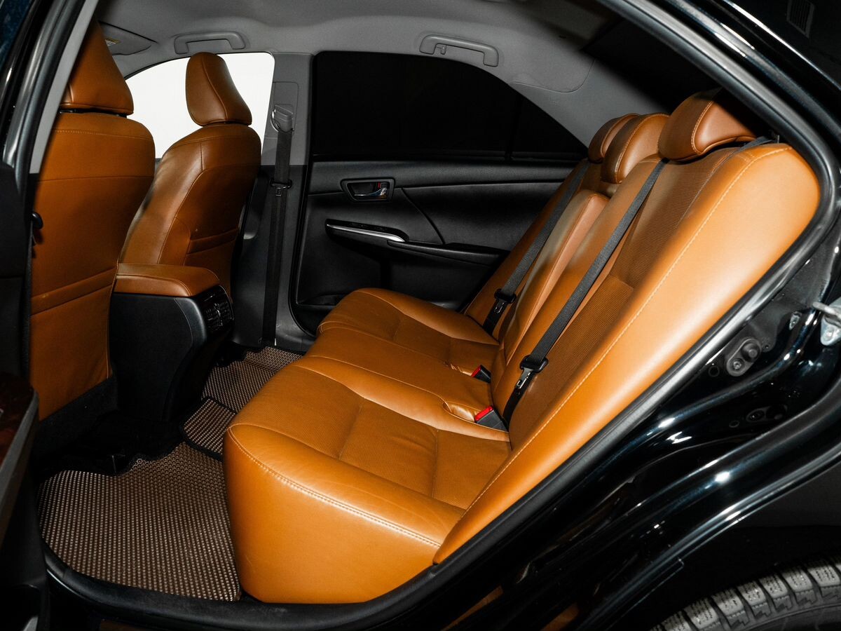 Toyota Camry 2017 - фото автомобиля