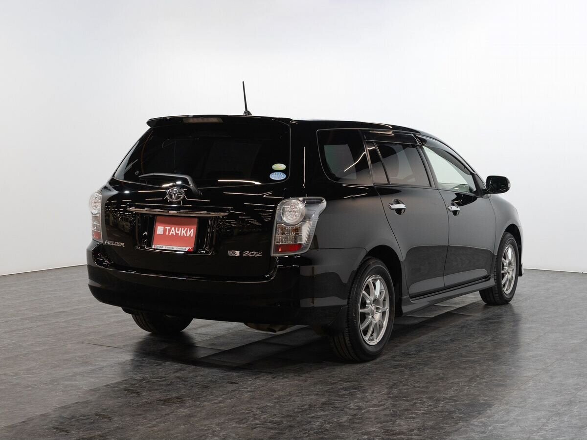 Toyota Corolla Fielder 2010 - фото автомобиля