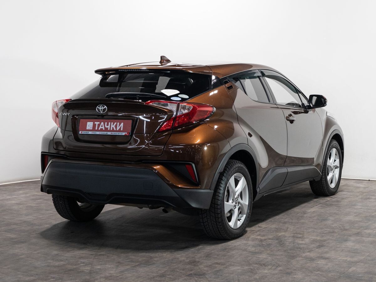 Toyota C-HR 2017 - фото автомобиля