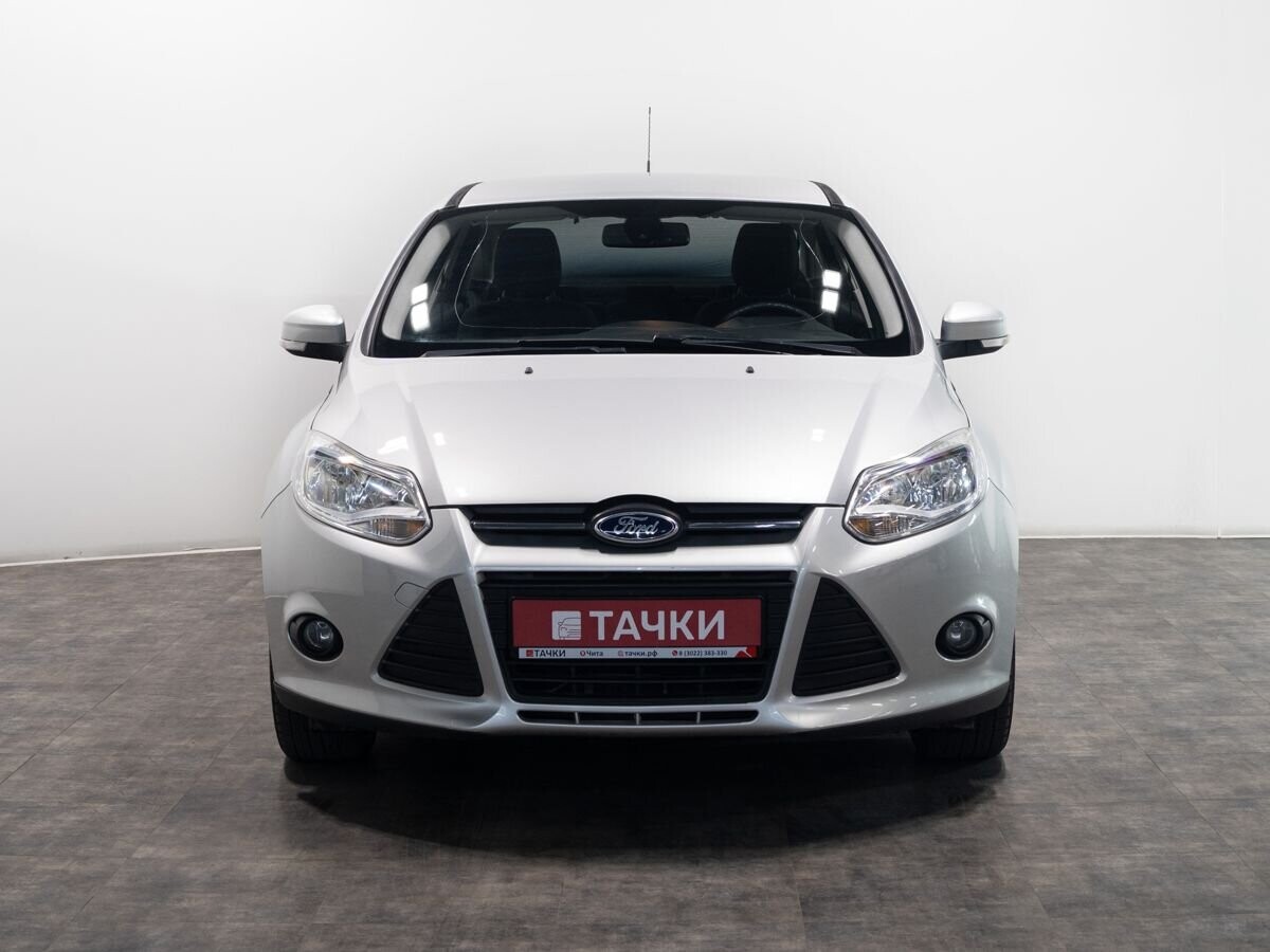 Ford Focus 2012 - фото автомобиля