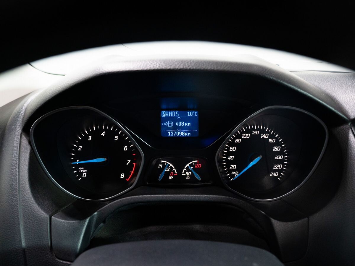 Ford Focus 2012 - фото автомобиля