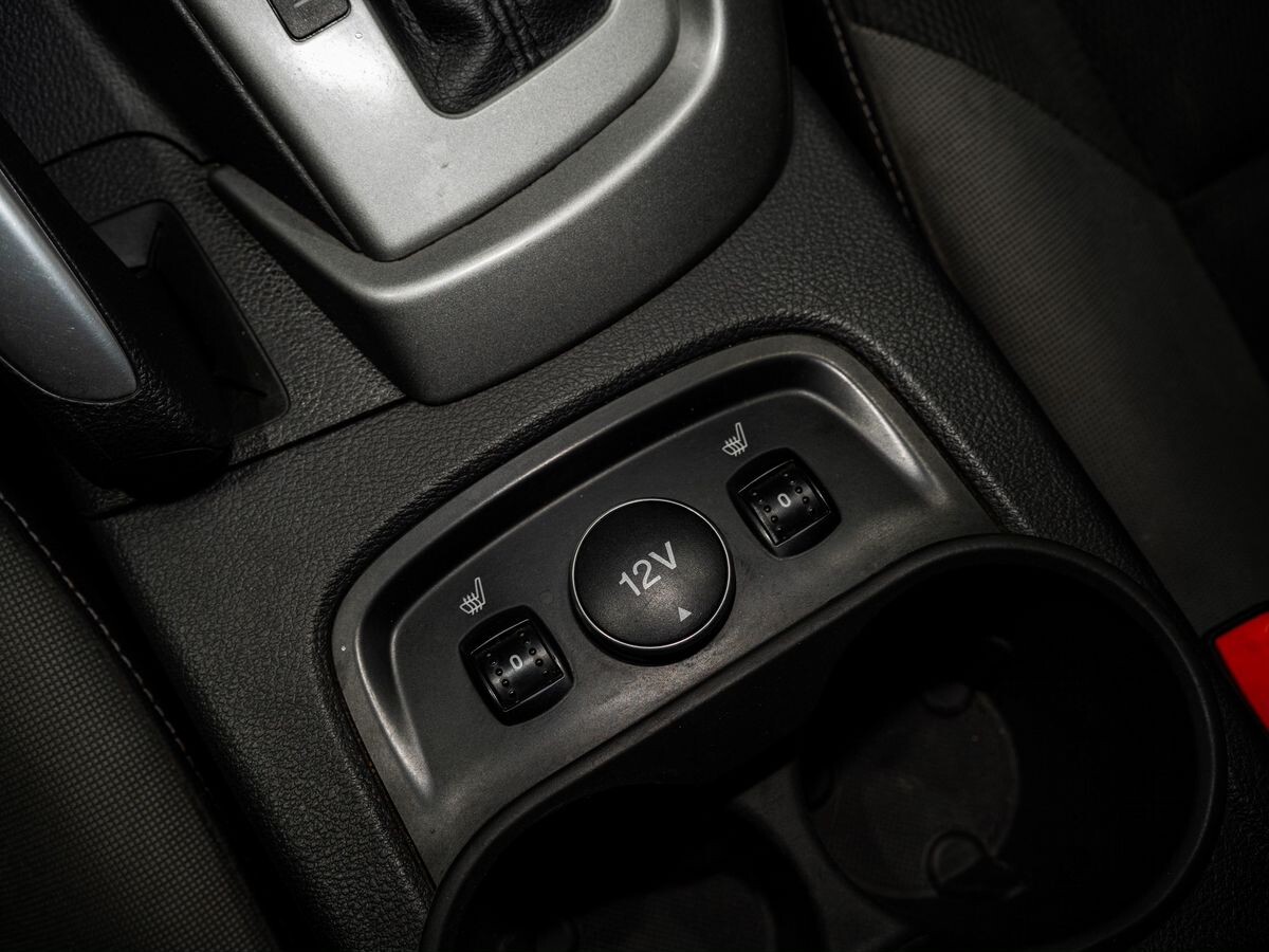 Ford Focus 2012 - фото автомобиля