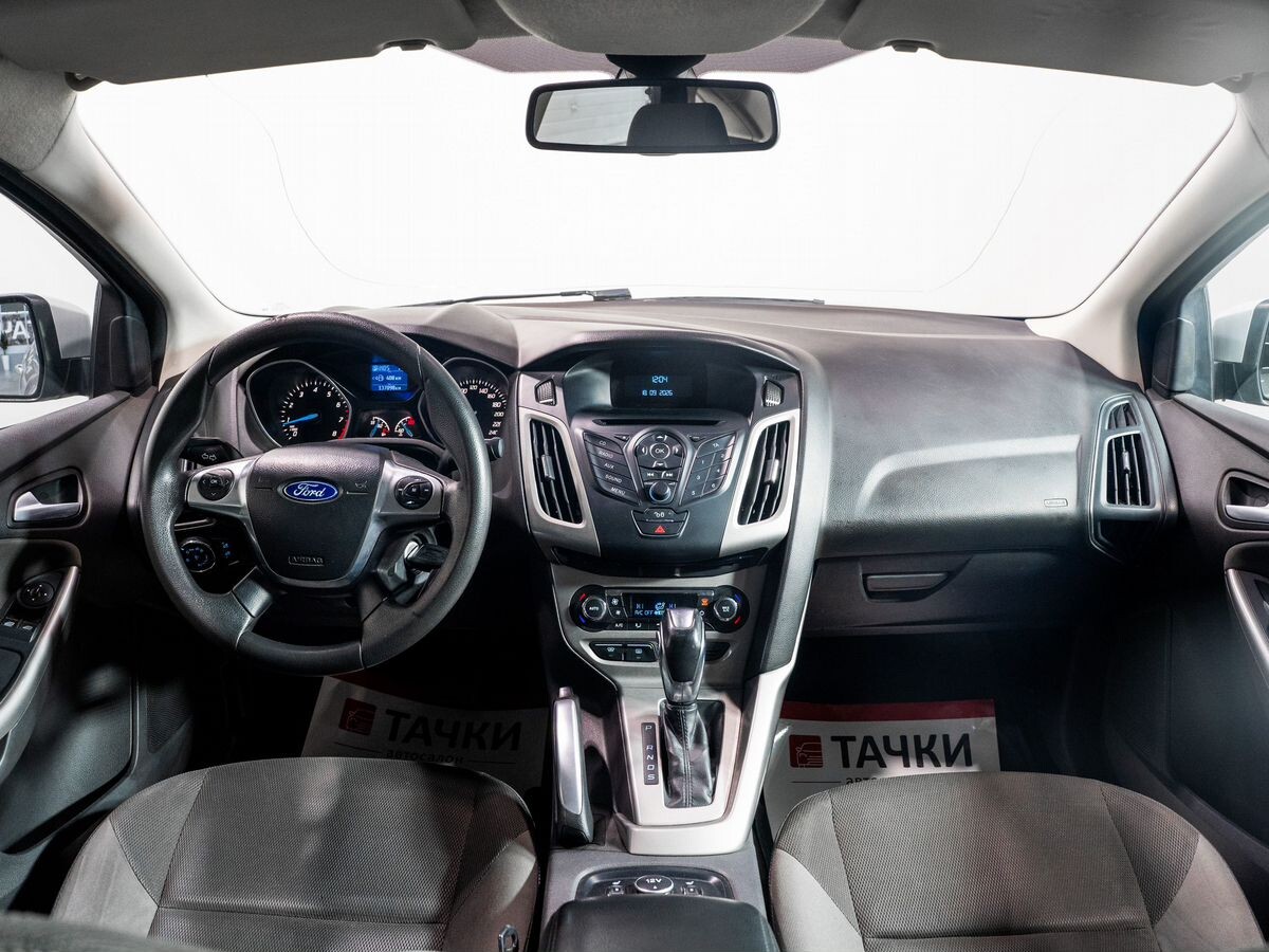 Ford Focus 2012 - фото автомобиля