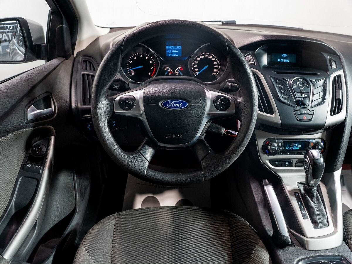Ford Focus 2012 - фото автомобиля