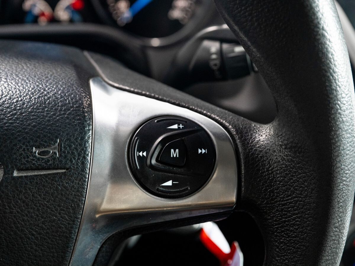 Ford Focus 2012 - фото автомобиля