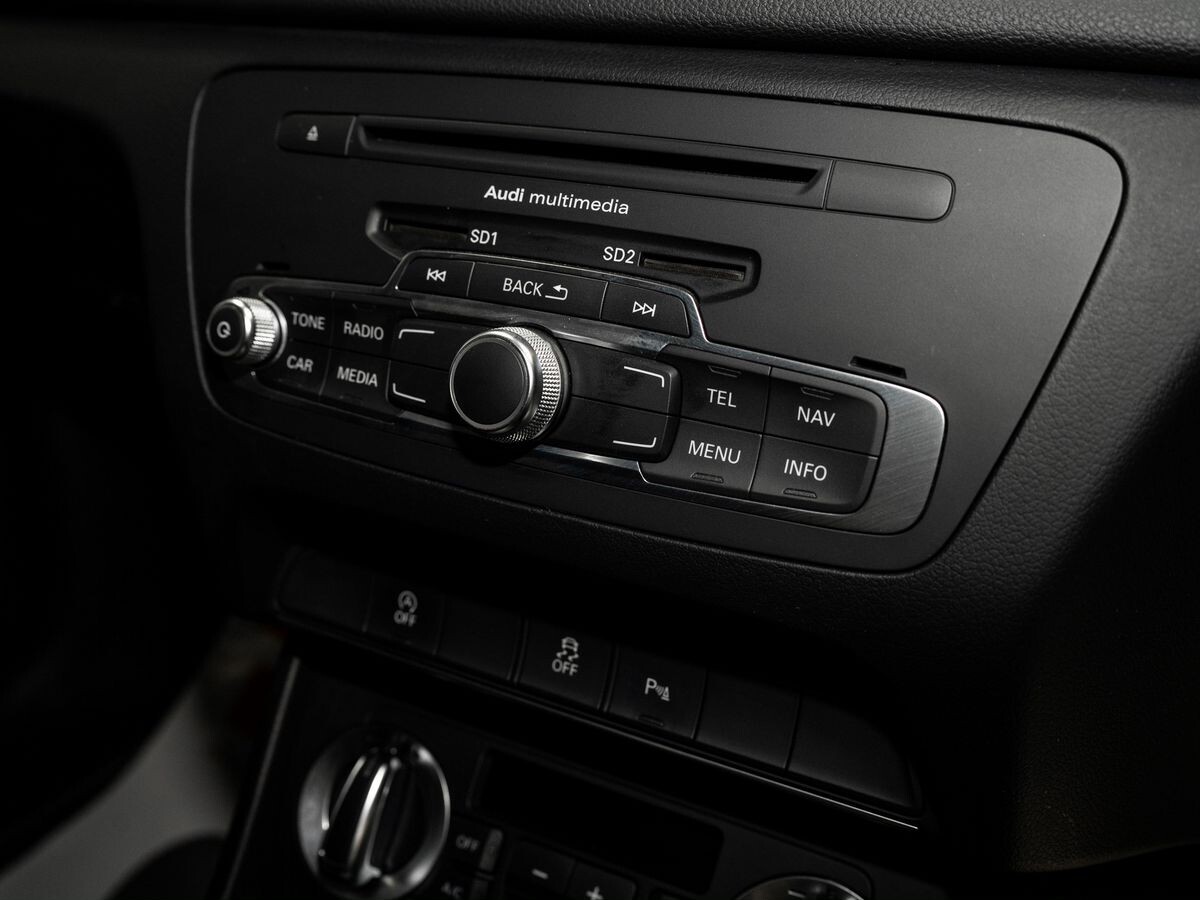 Audi Q3 2014 - фото автомобиля