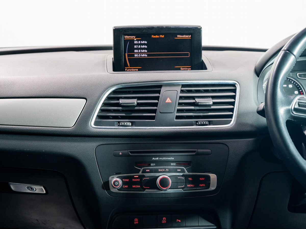 Audi Q3 2014 - фото автомобиля