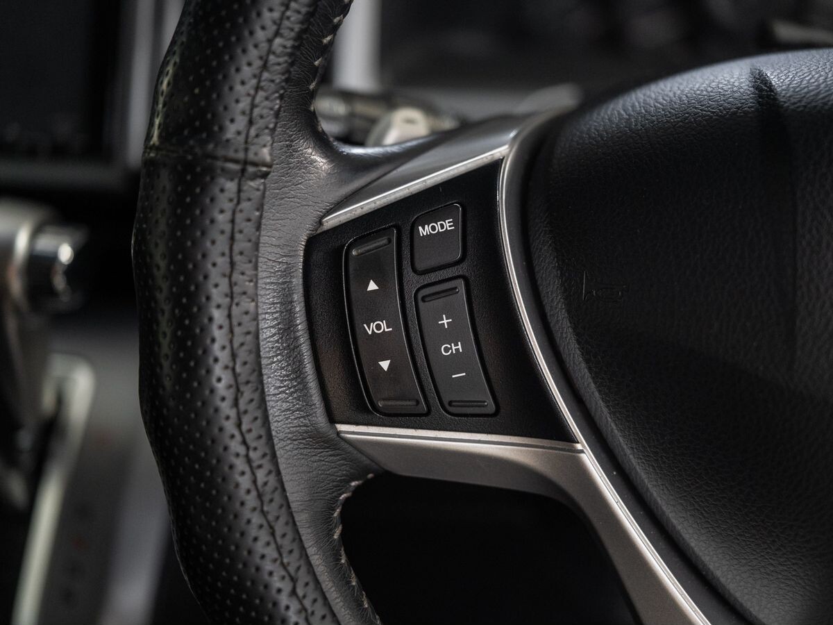 Honda Stepwgn 2012 - фото автомобиля