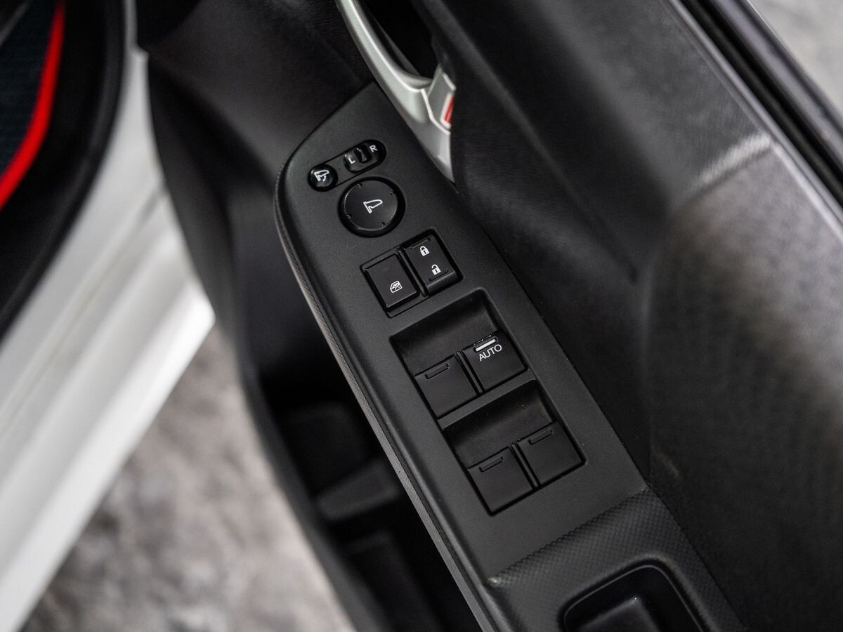 Honda Stepwgn 2012 - фото автомобиля