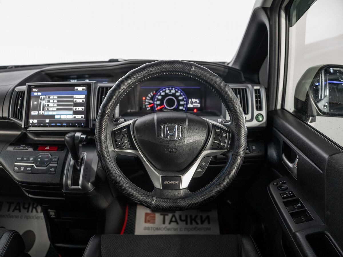 Honda Stepwgn 2012 - фото автомобиля