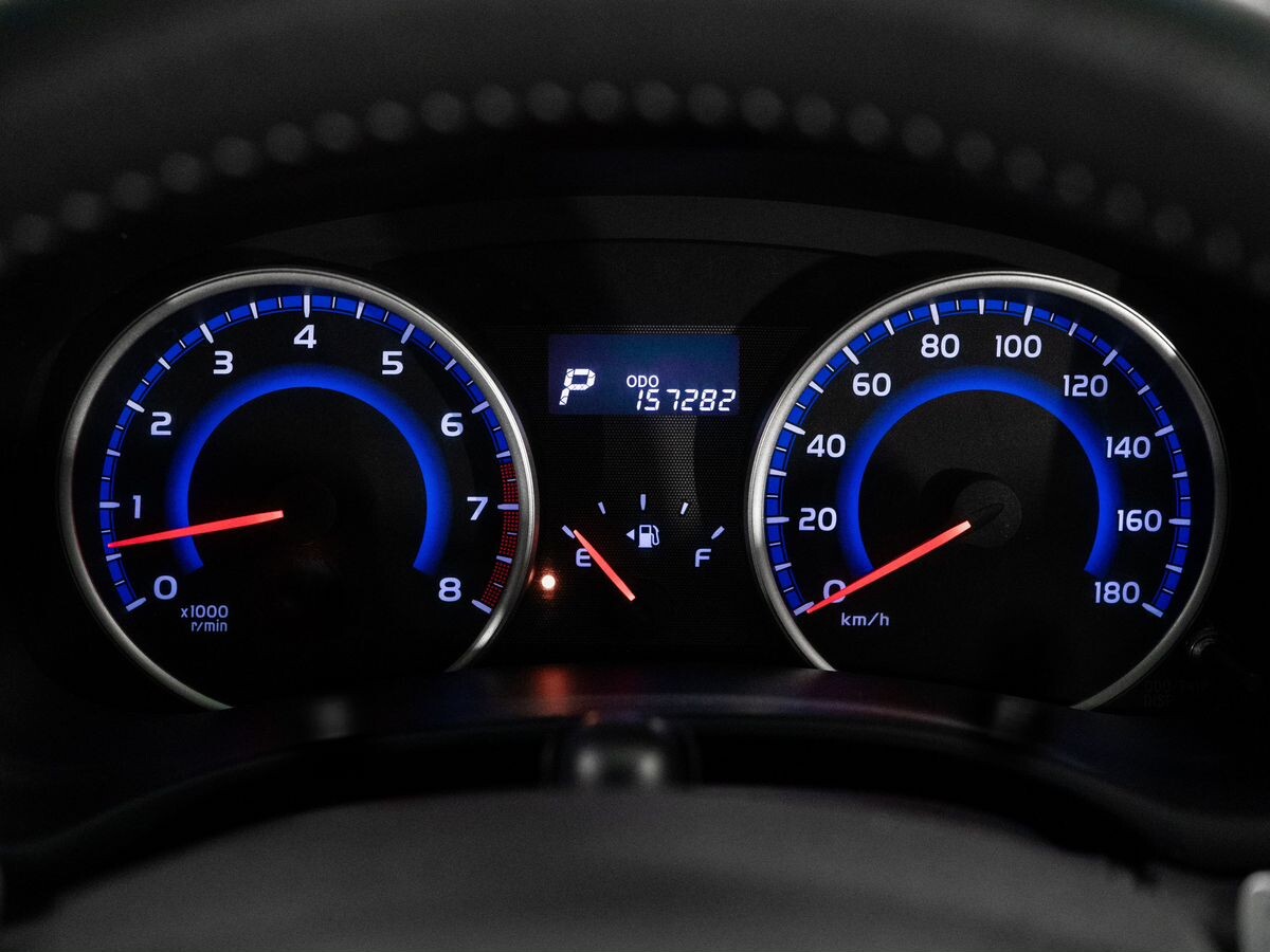 Toyota Wish 2013 - фото автомобиля
