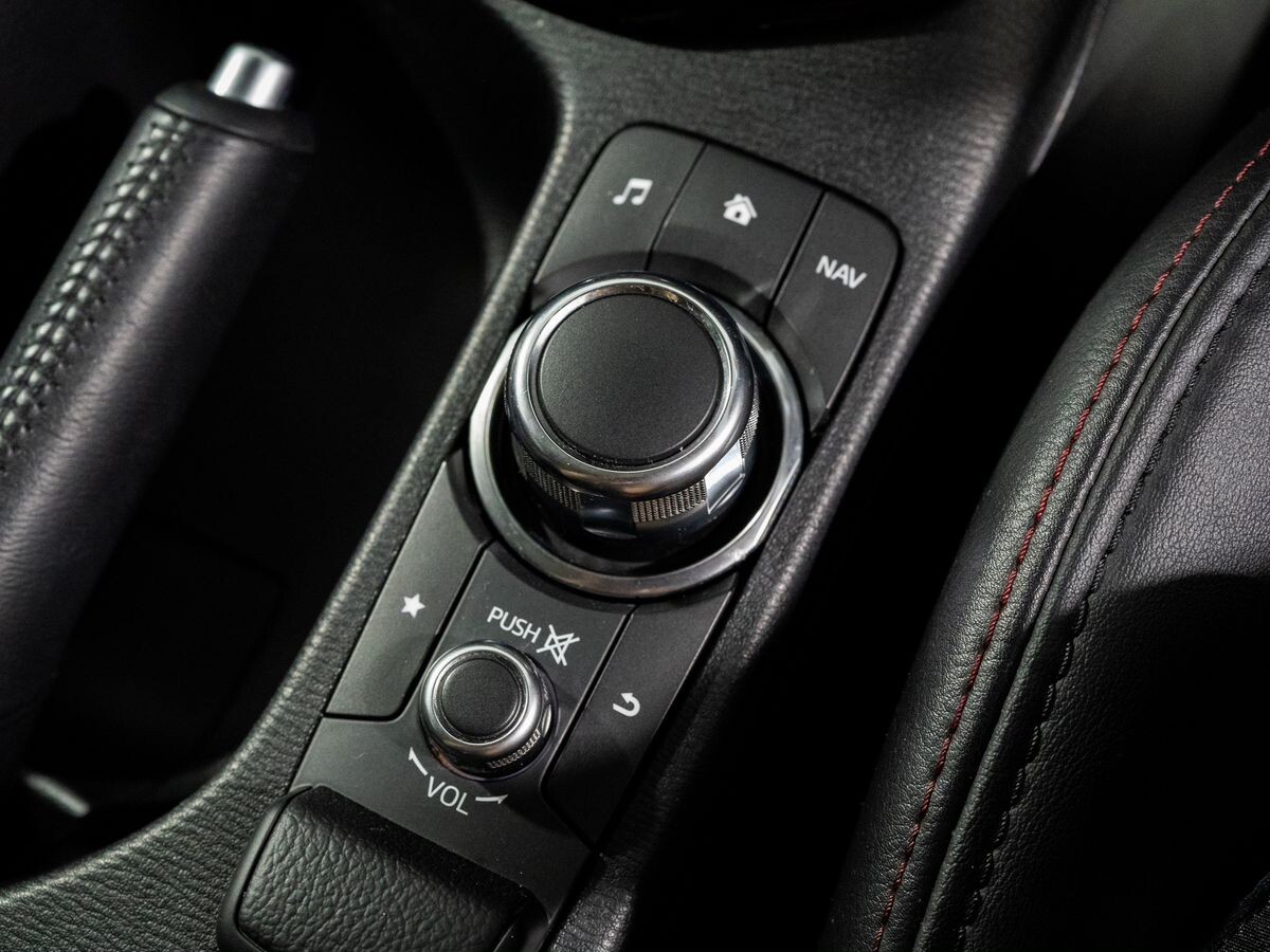 Mazda CX-3 2015 - фото автомобиля