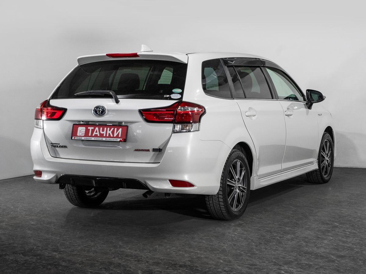 Toyota Corolla Fielder 2015 - фото автомобиля