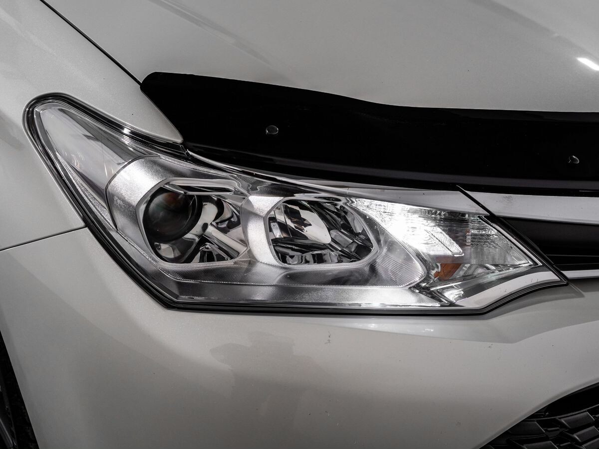 Toyota Corolla Fielder 2015 - фото автомобиля