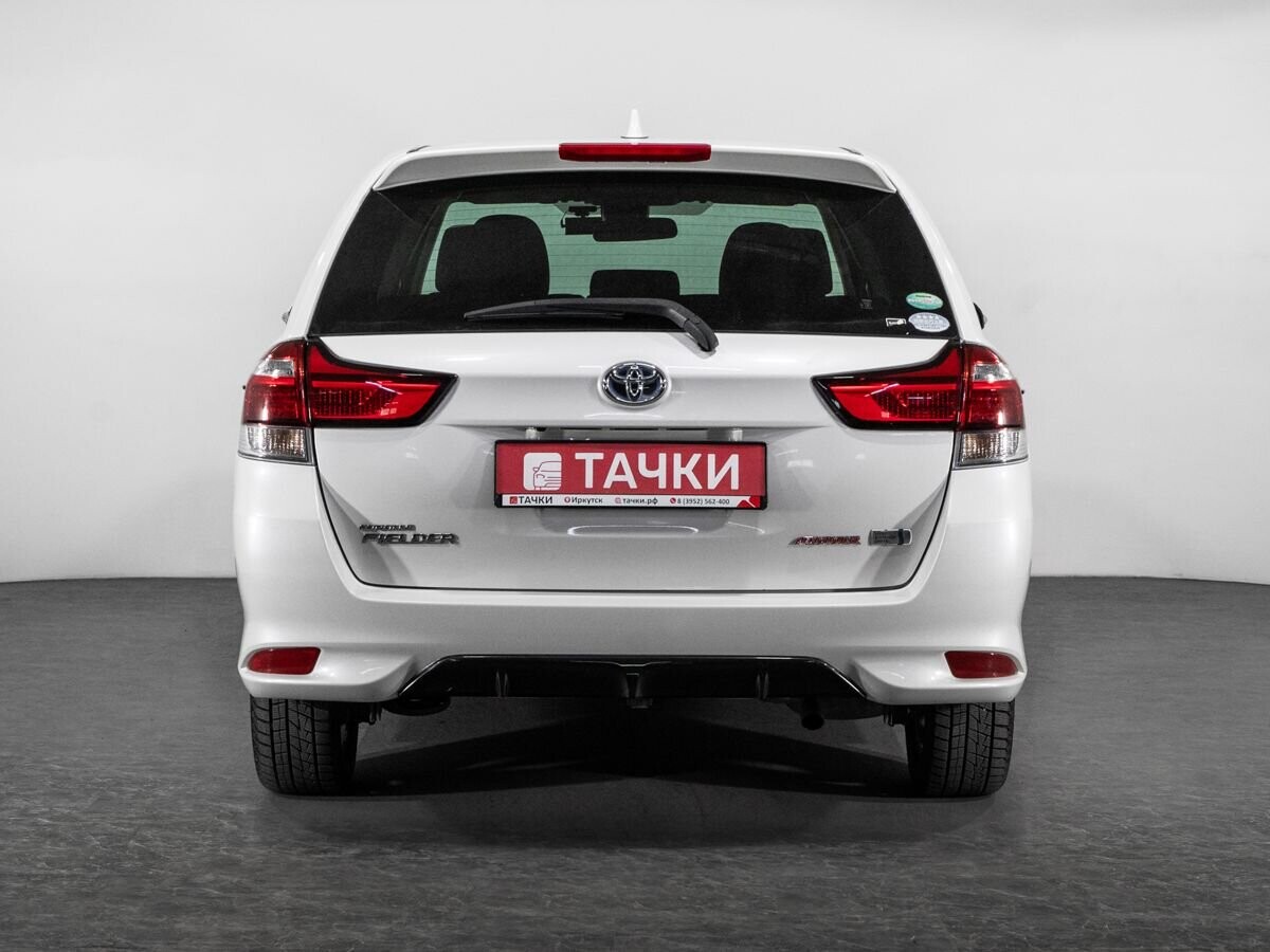Toyota Corolla Fielder 2015 - фото автомобиля