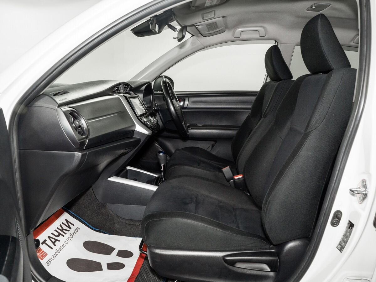 Toyota Corolla Fielder 2015 - фото автомобиля