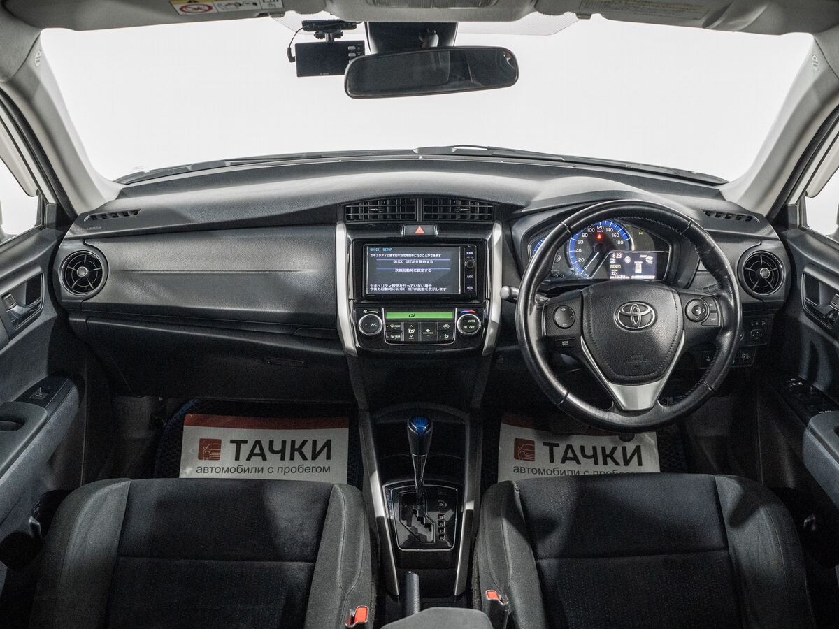 Toyota Corolla Fielder 2015 - фото автомобиля