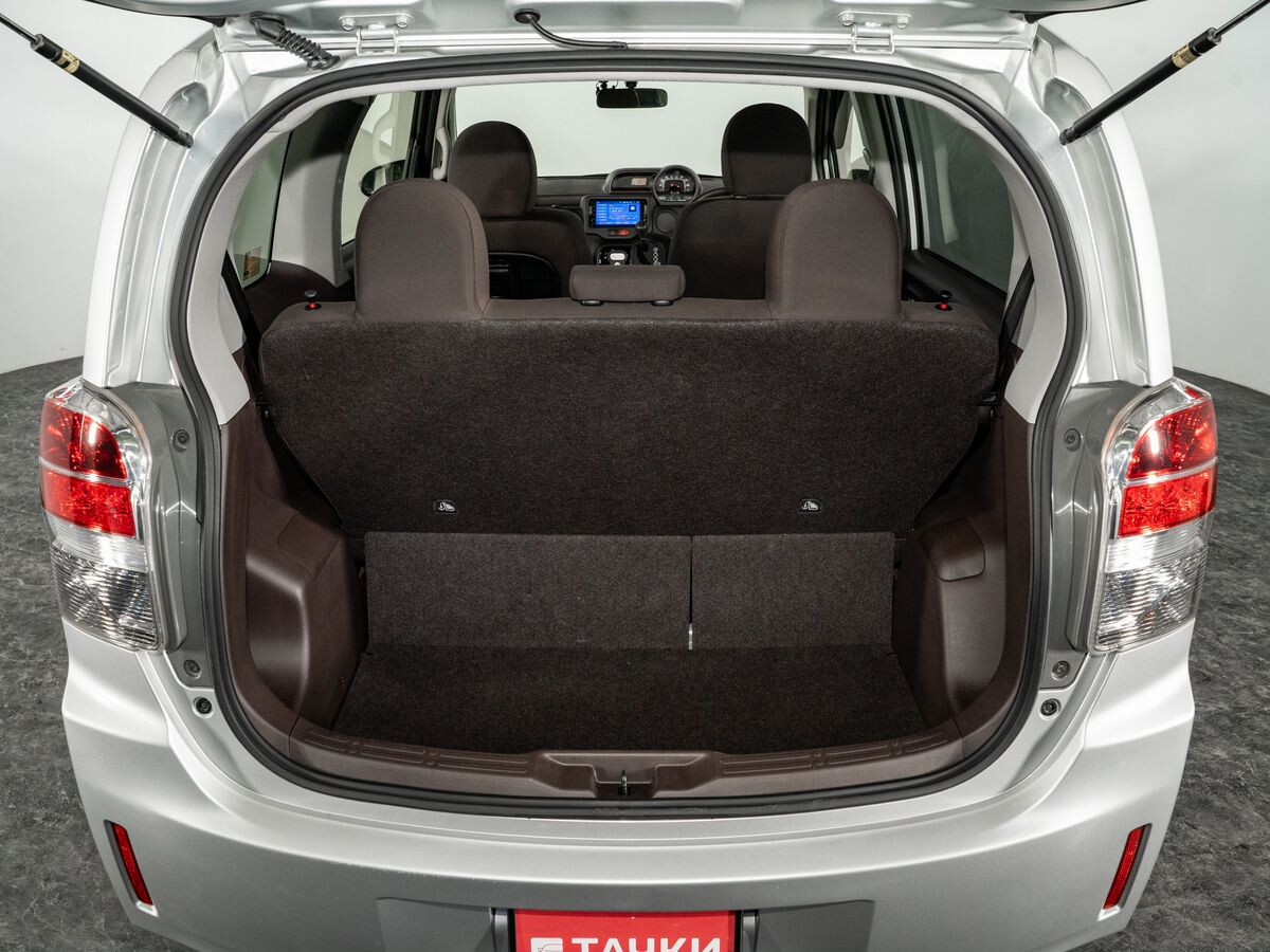 Toyota Spade 2013 - фото автомобиля