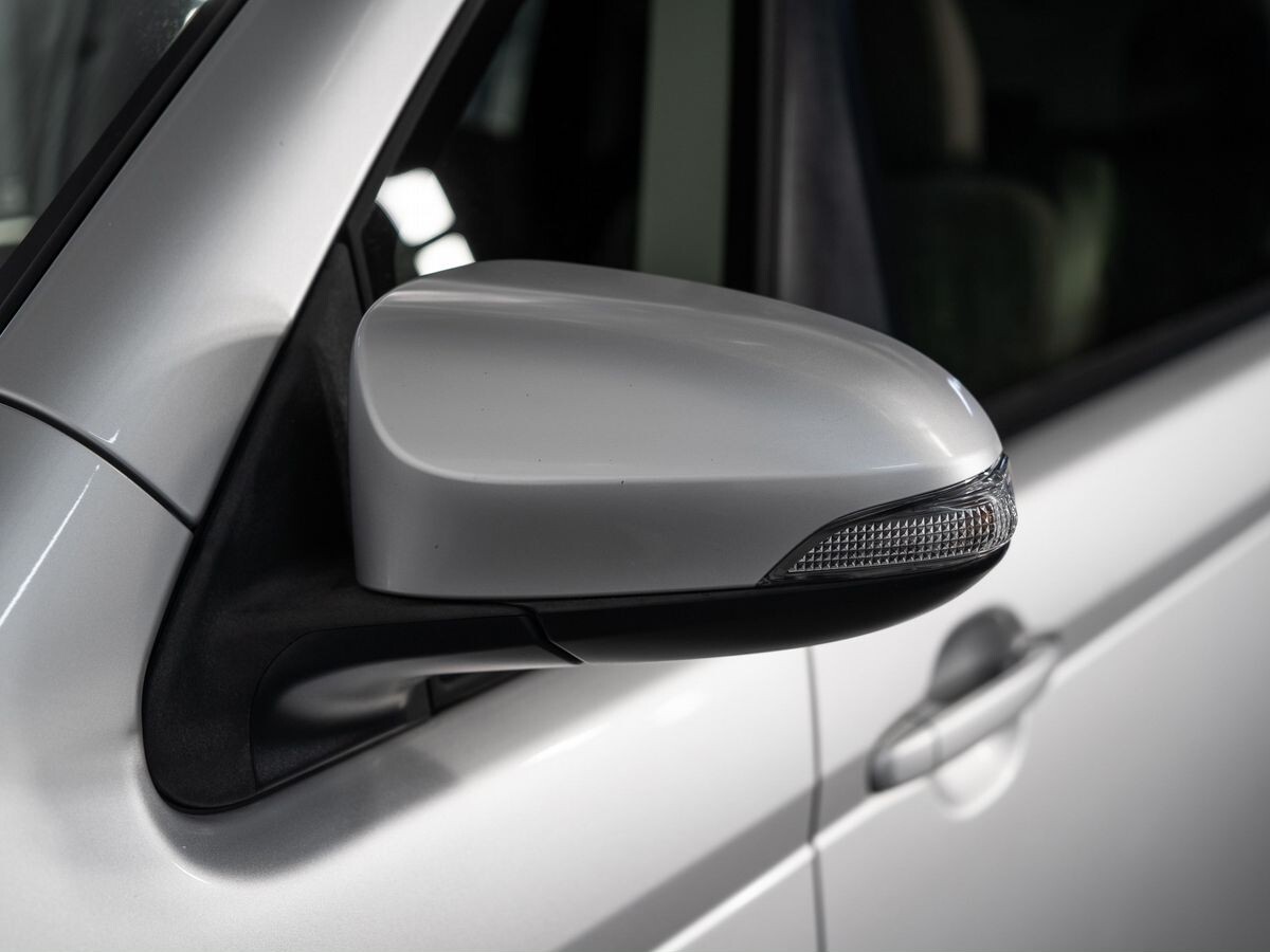 Toyota Spade 2013 - фото автомобиля