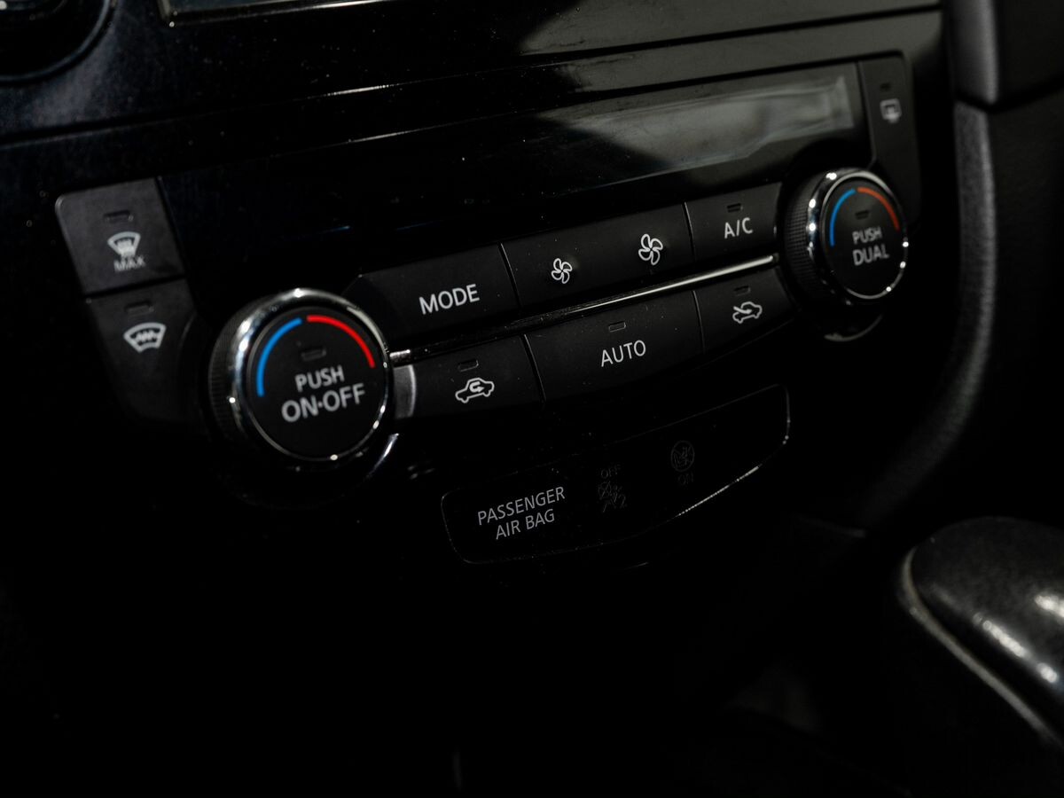 Nissan X-Trail 2018 - фото автомобиля