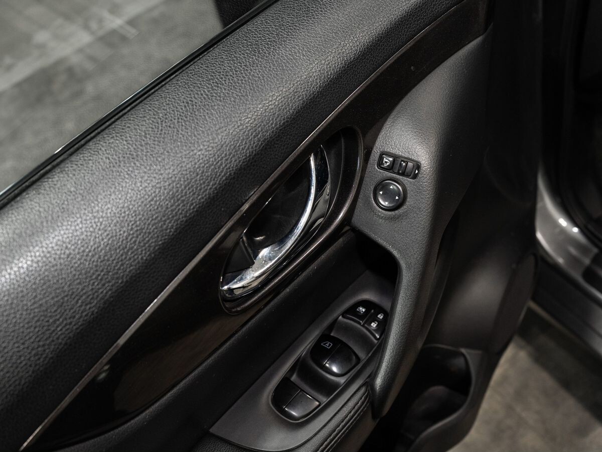 Nissan X-Trail 2018 - фото автомобиля