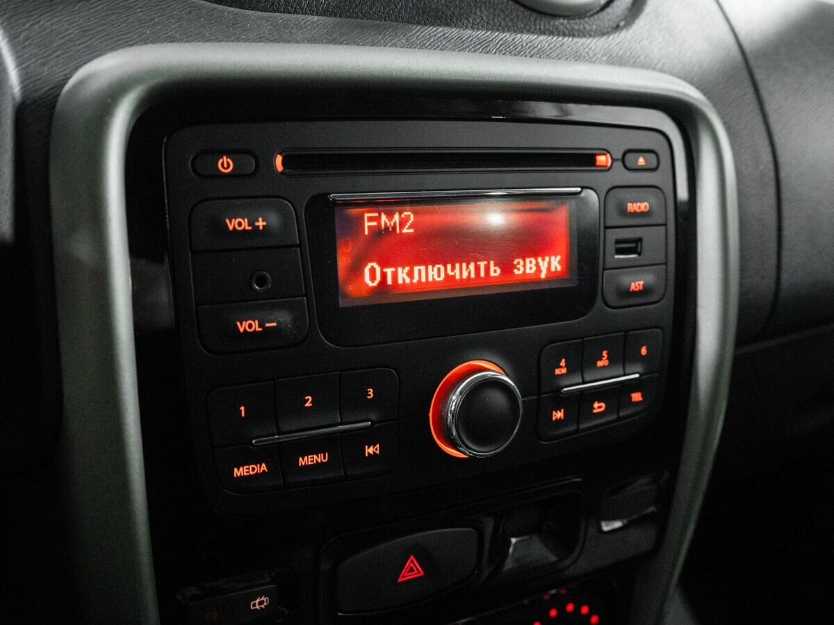 Renault Duster 2014 - фото автомобиля