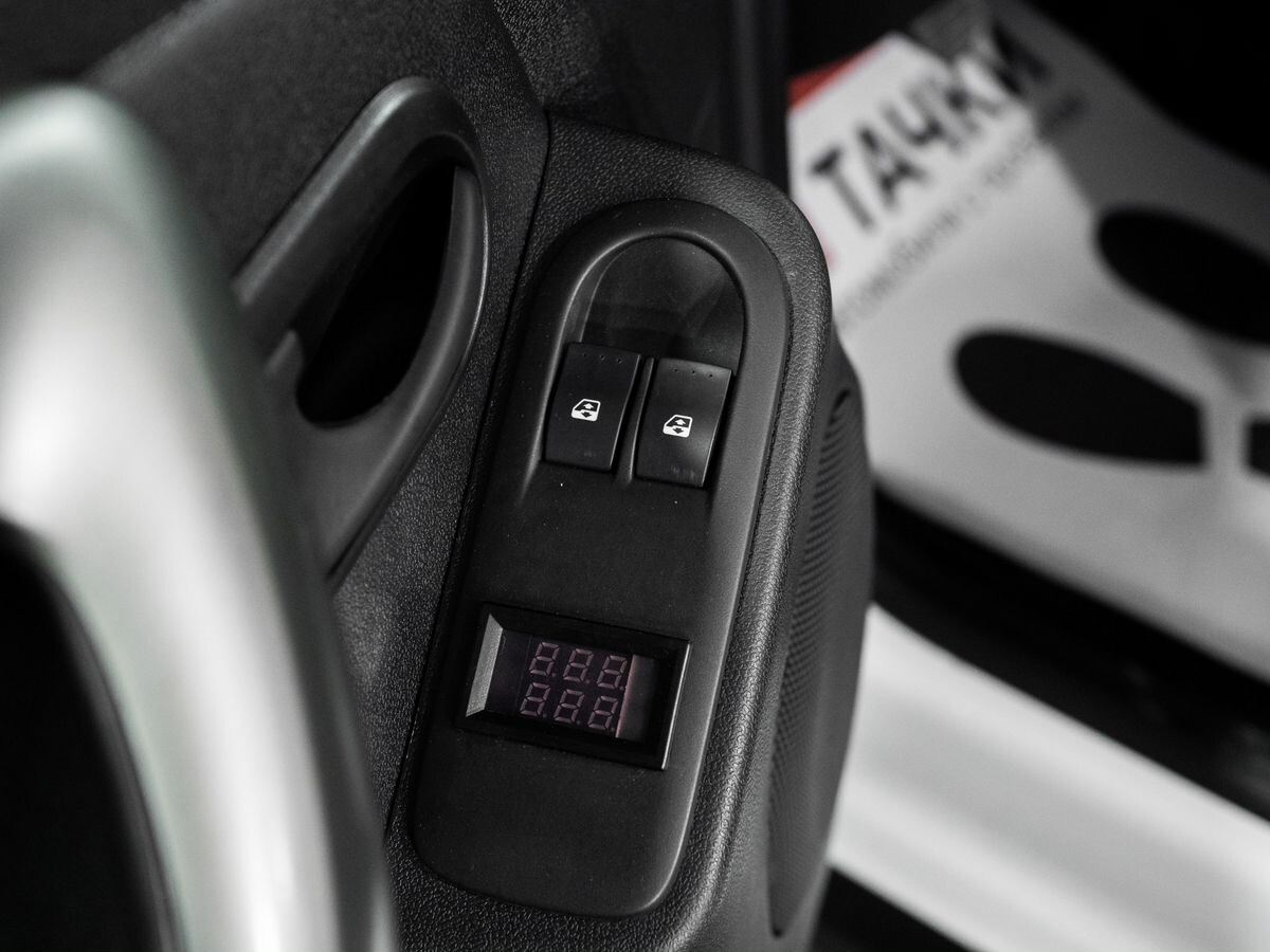 Renault Duster 2014 - фото автомобиля