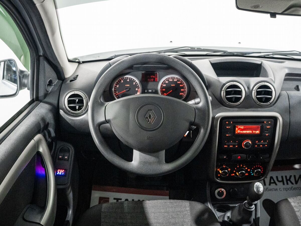 Renault Duster 2014 - фото автомобиля