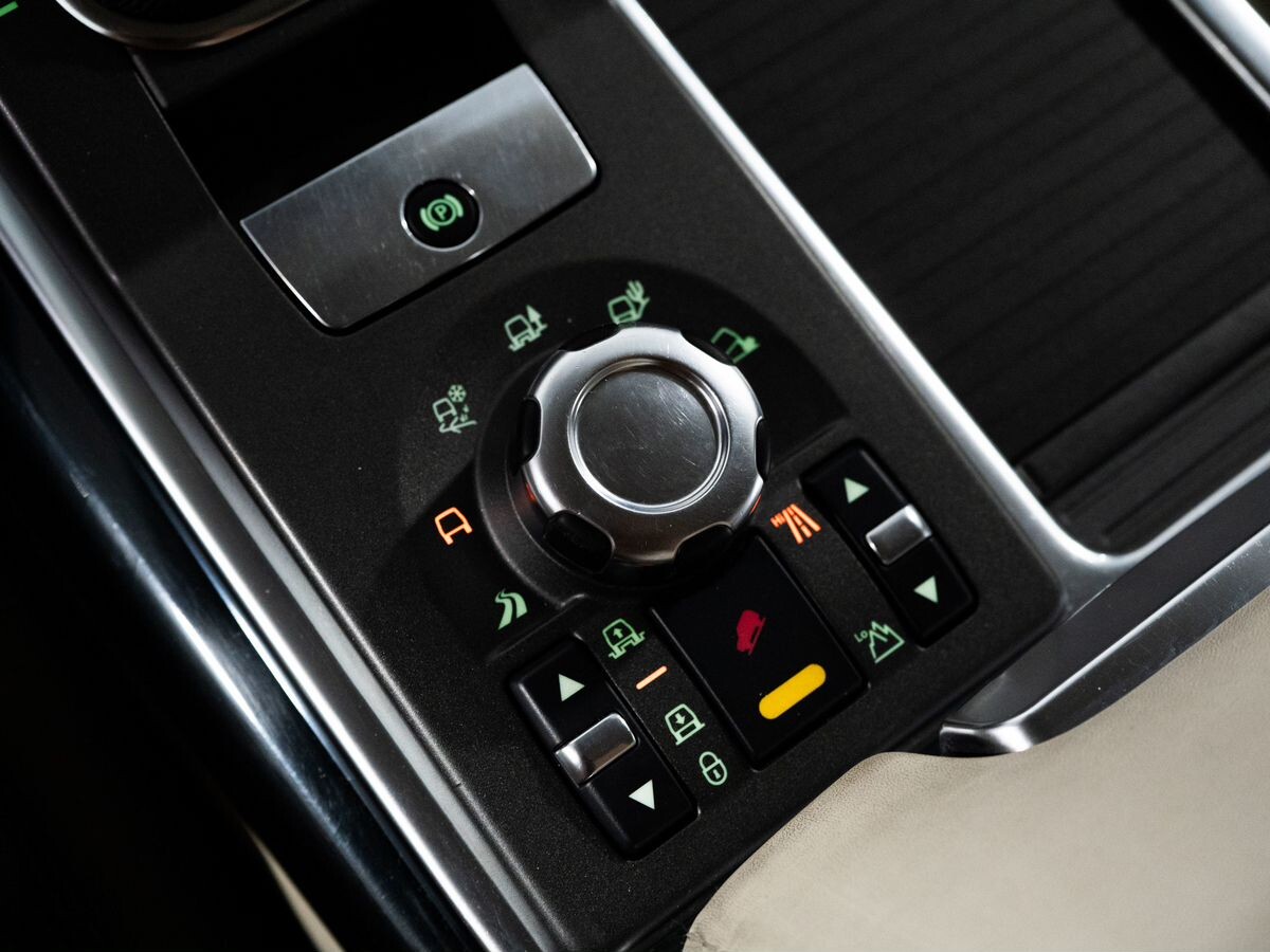 Land Rover Range Rover Sport 2011 - фото автомобиля