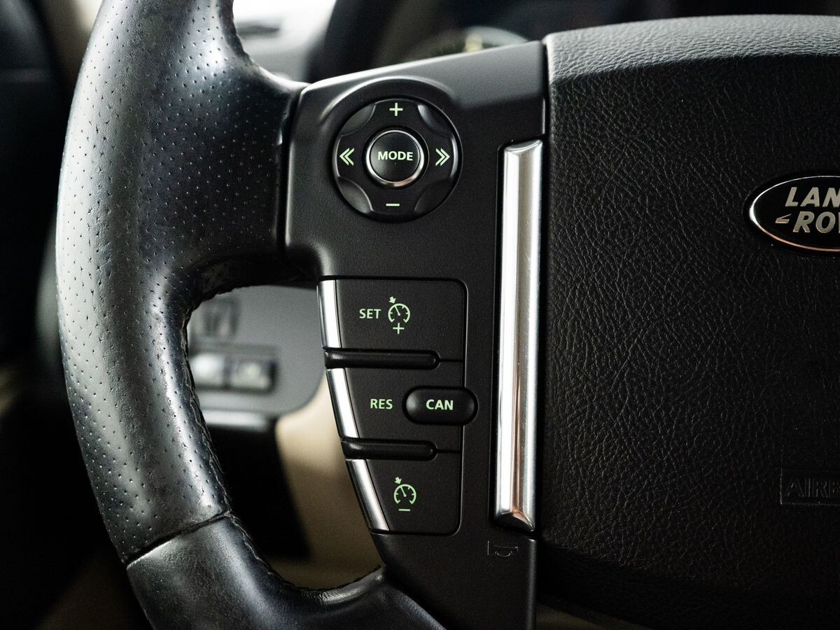Land Rover Range Rover Sport 2011 - фото автомобиля