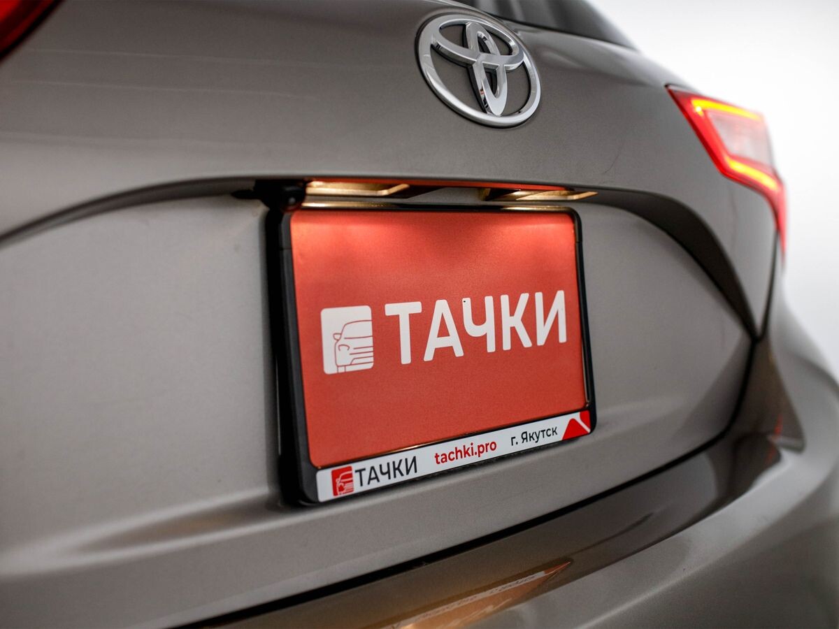 Toyota Vitz 2017 - фото автомобиля