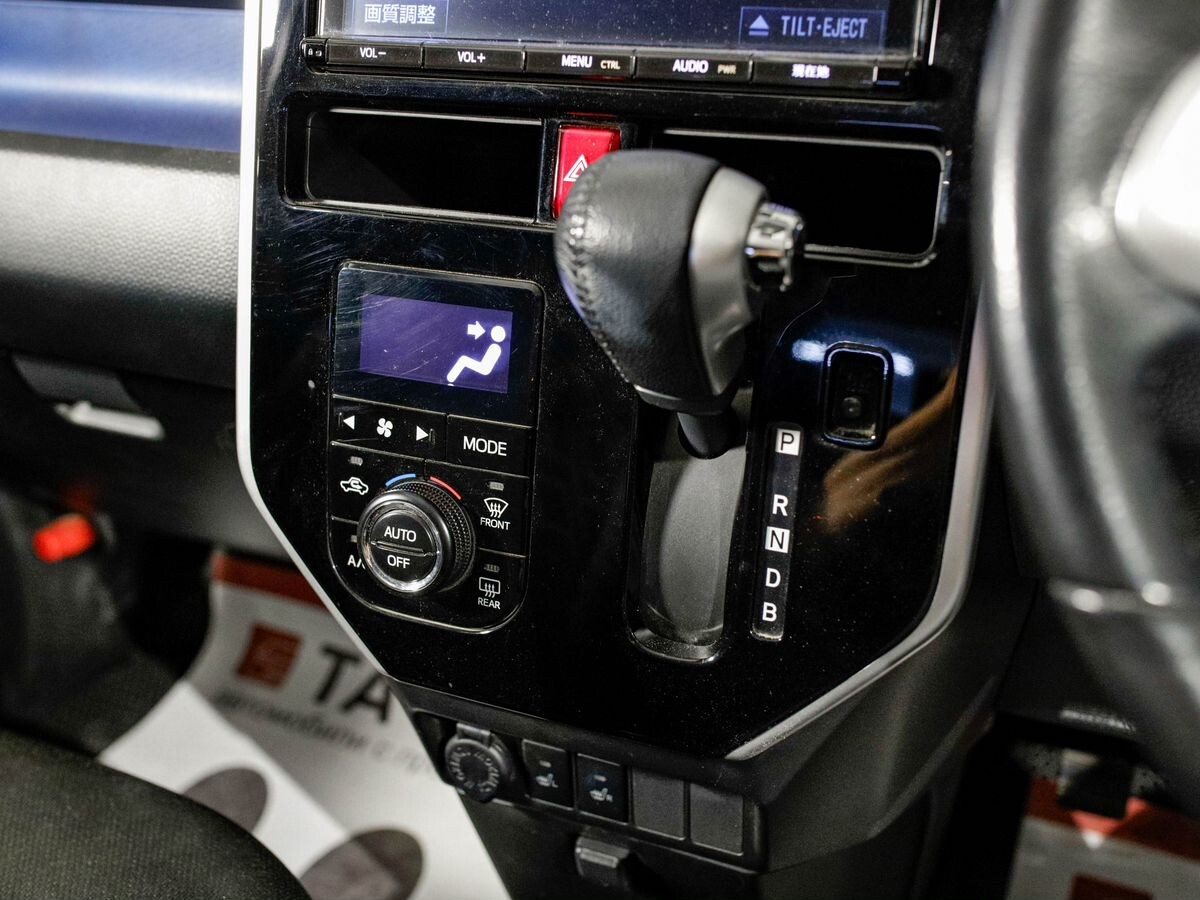 Toyota Roomy 2017 - фото автомобиля