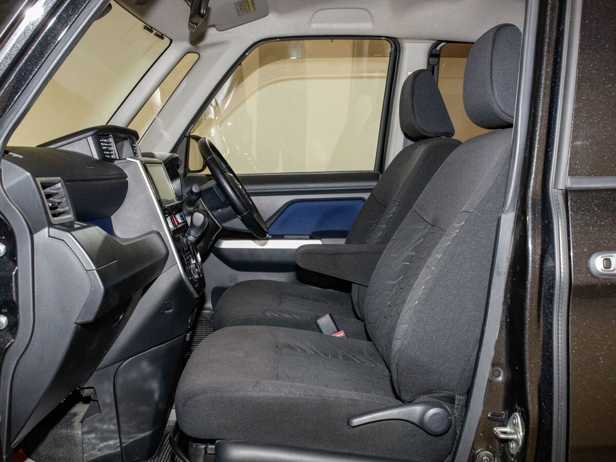Toyota Roomy 2017 - фото автомобиля